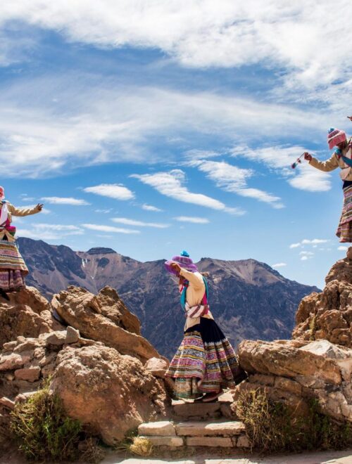 MIXED TOUR COLCA CANYON NOT CONVENTIONAL 3 DAYS 2 NIGHTS