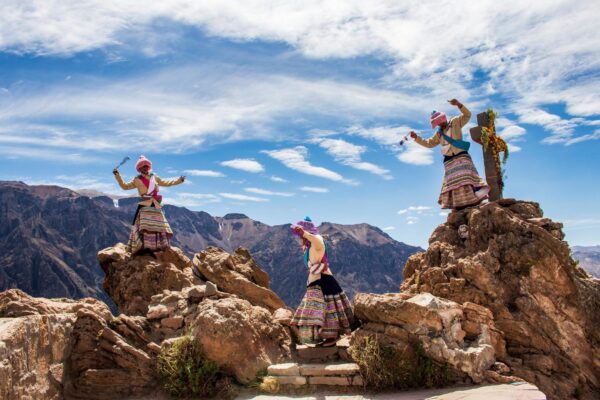 MIXED TOUR COLCA CANYON NOT CONVENTIONAL 3 DAYS 2 NIGHTS